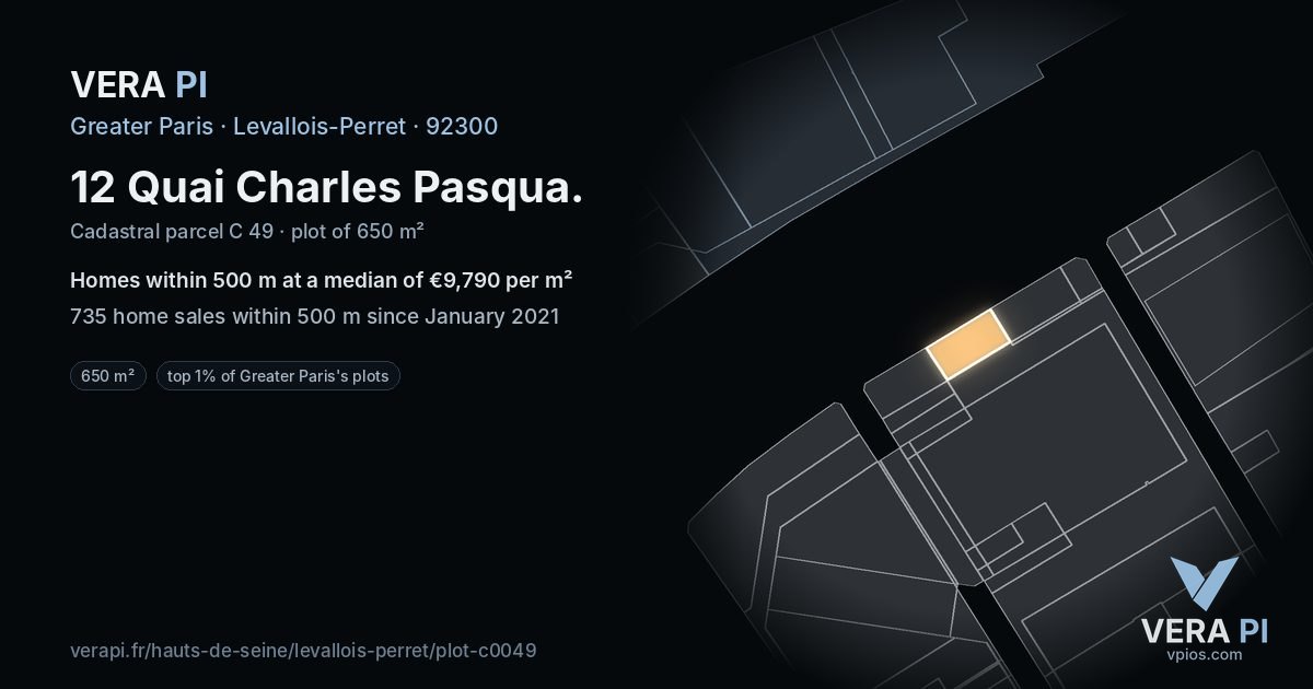 12 Quai Charles Pasqua, Levallois-Perret at night – the plot lit, the parcels around coloured by the prices near them