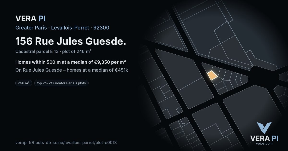 156 Rue Jules Guesde, Levallois-Perret at night – the plot lit, the parcels around coloured by the prices near them