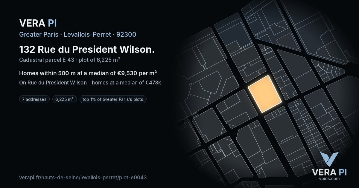 132 Rue du President Wilson, Levallois-Perret at night – the plot lit, the parcels around coloured by the prices near them
