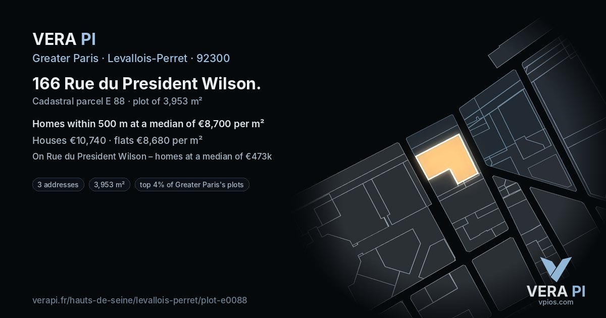166 Rue du President Wilson, Levallois-Perret at night – the plot lit, the parcels around coloured by the prices near them