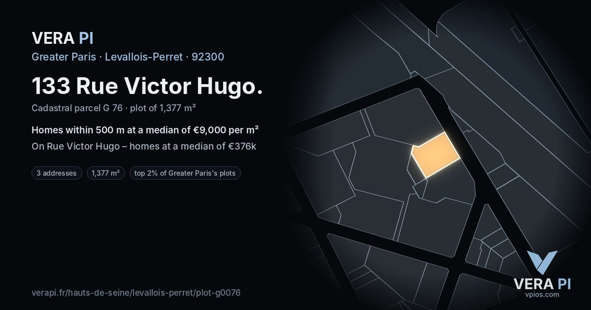 133 Rue Victor Hugo, Levallois-Perret at night – the plot lit, the parcels around coloured by the prices near them
