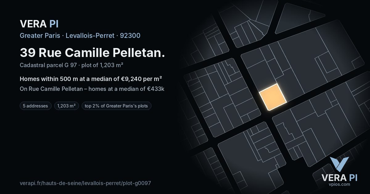 39 Rue Camille Pelletan, Levallois-Perret at night – the plot lit, the parcels around coloured by the prices near them