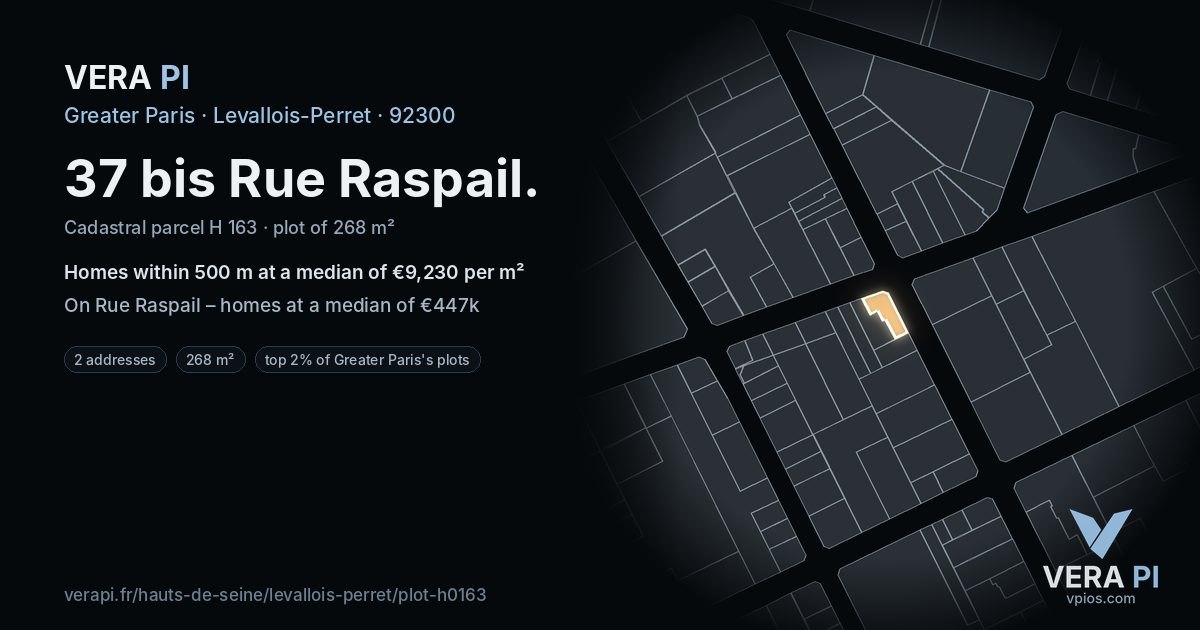 37 bis Rue Raspail, Levallois-Perret at night – the plot lit, the parcels around coloured by the prices near them