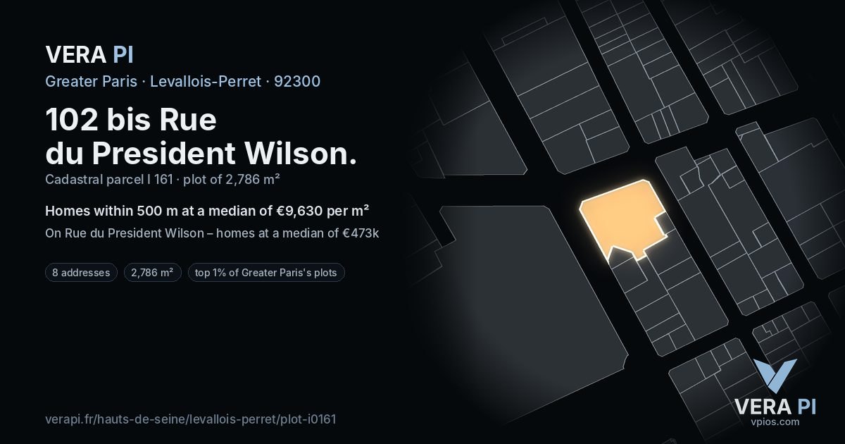 102 bis Rue du President Wilson, Levallois-Perret at night – the plot lit, the parcels around coloured by the prices near them