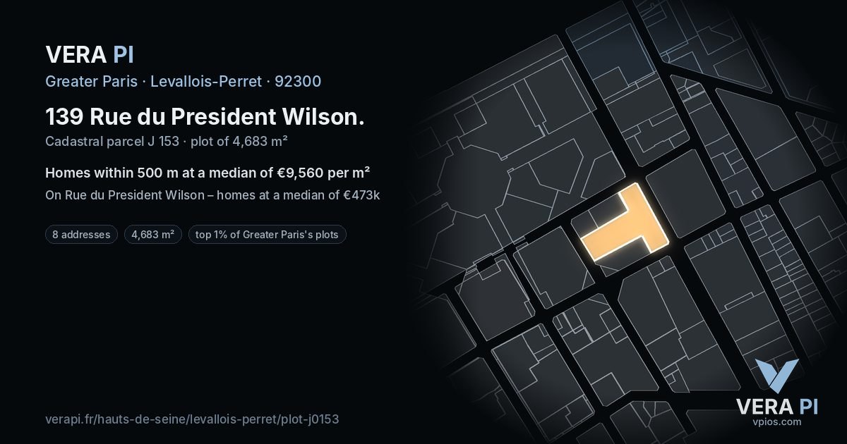 139 Rue du President Wilson, Levallois-Perret at night – the plot lit, the parcels around coloured by the prices near them