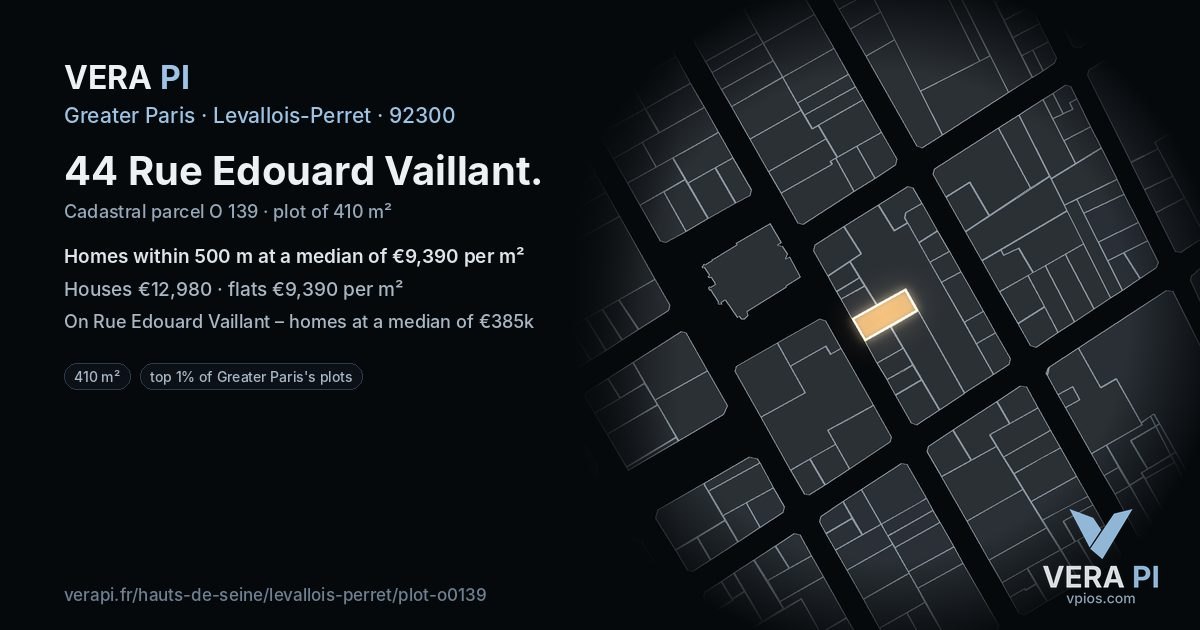 44 Rue Edouard Vaillant, Levallois-Perret at night – the plot lit, the parcels around coloured by the prices near them