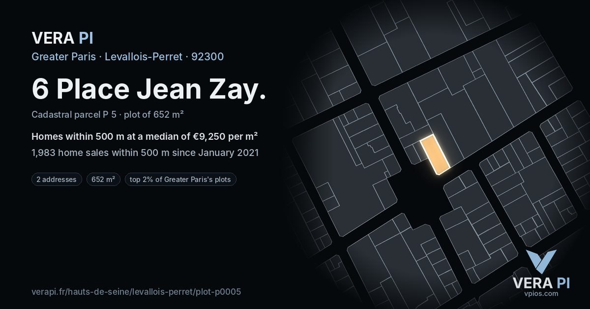 6 Place Jean Zay, Levallois-Perret at night – the plot lit, the parcels around coloured by the prices near them