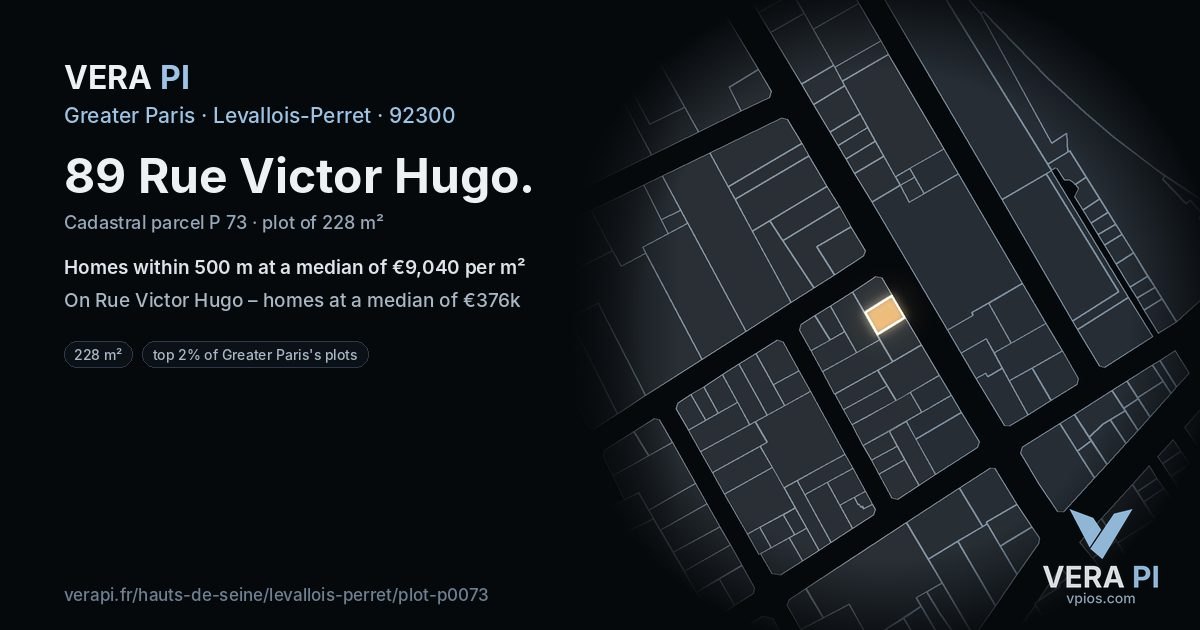 89 Rue Victor Hugo, Levallois-Perret at night – the plot lit, the parcels around coloured by the prices near them