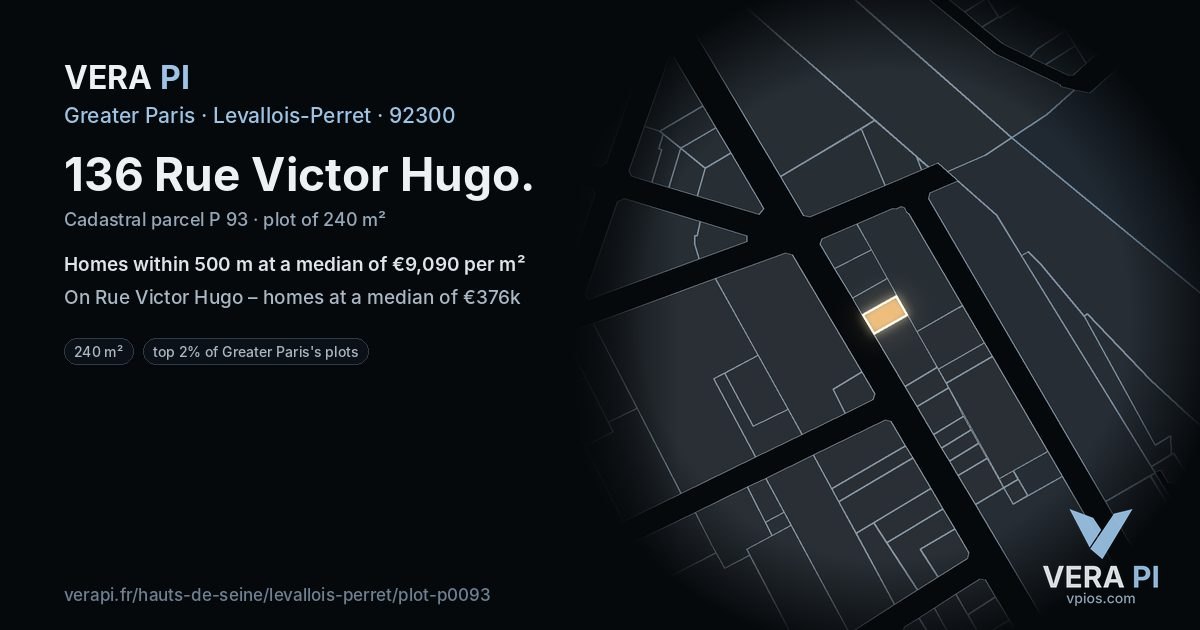136 Rue Victor Hugo, Levallois-Perret at night – the plot lit, the parcels around coloured by the prices near them