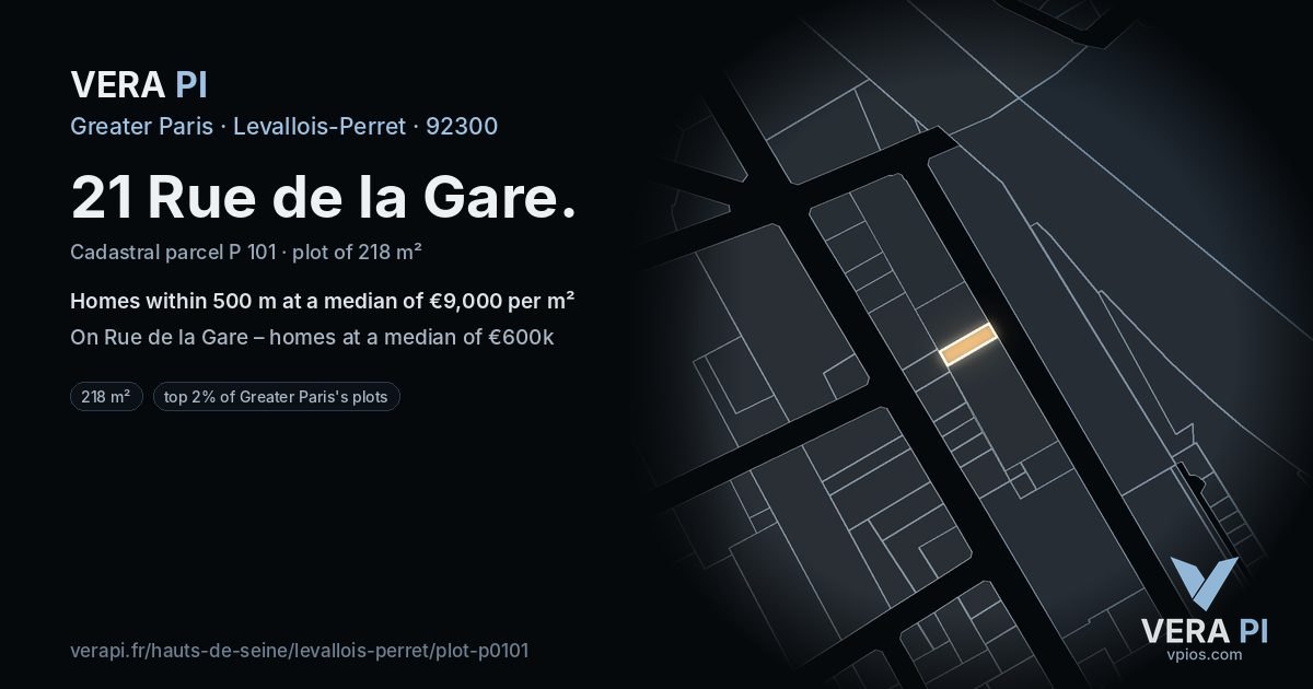 21 Rue de la Gare, Levallois-Perret at night – the plot lit, the parcels around coloured by the prices near them