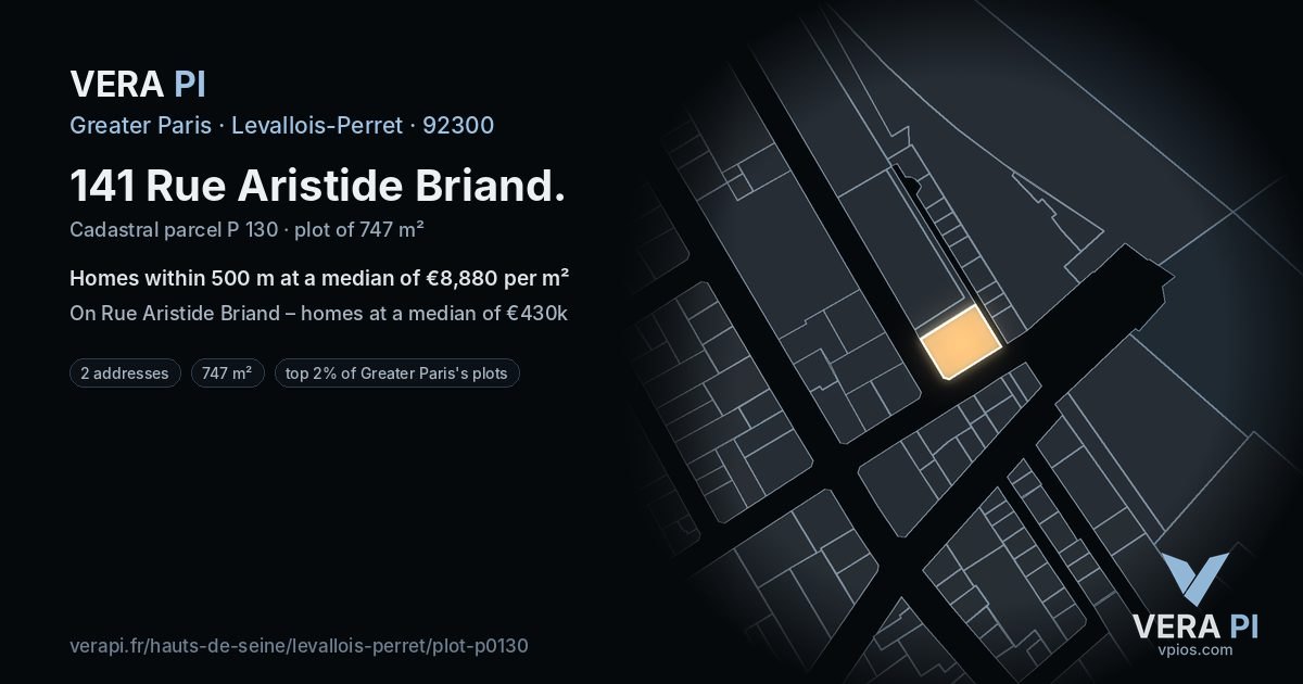 141 Rue Aristide Briand, Levallois-Perret at night – the plot lit, the parcels around coloured by the prices near them