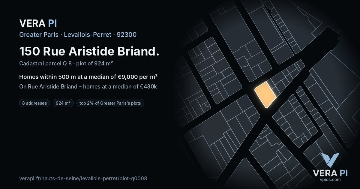 150 Rue Aristide Briand, Levallois-Perret at night – the plot lit, the parcels around coloured by the prices near them