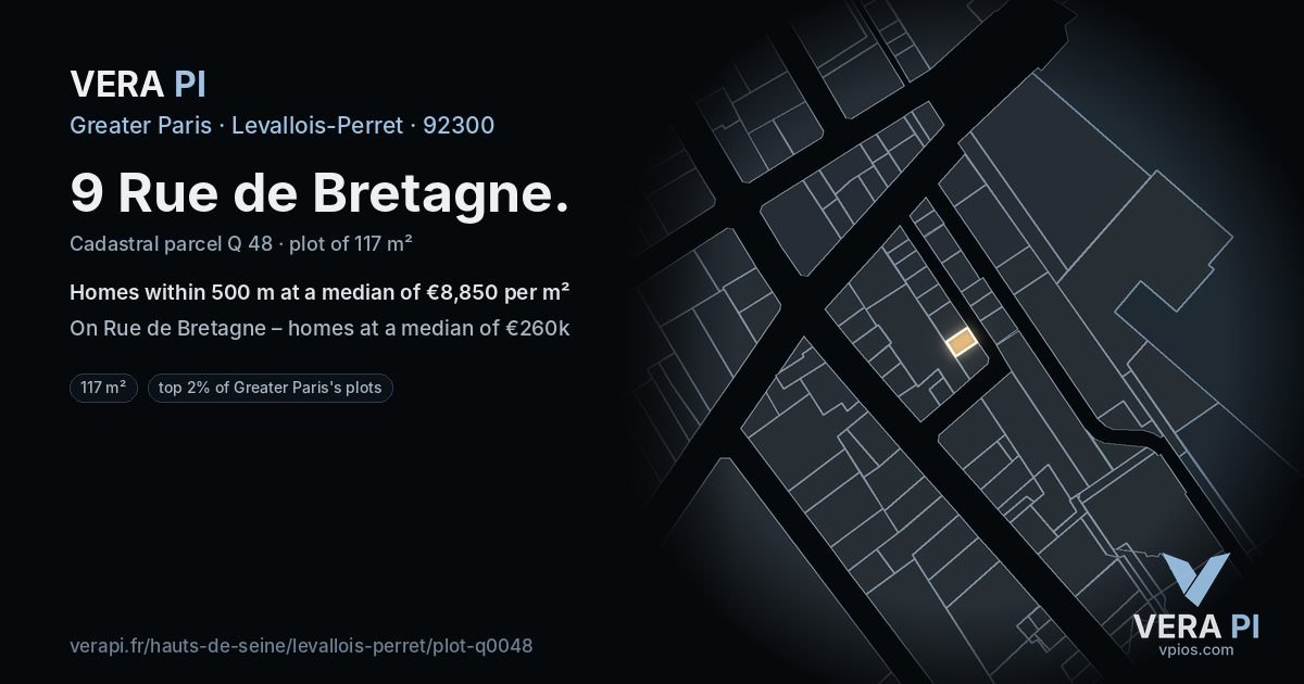9 Rue de Bretagne, Levallois-Perret at night – the plot lit, the parcels around coloured by the prices near them