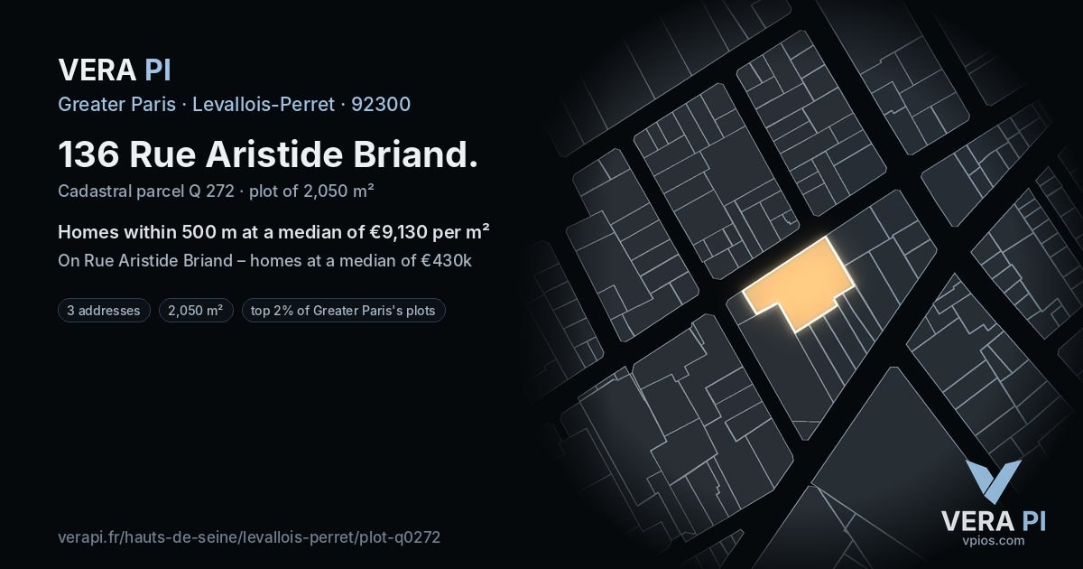 136 Rue Aristide Briand, Levallois-Perret at night – the plot lit, the parcels around coloured by the prices near them