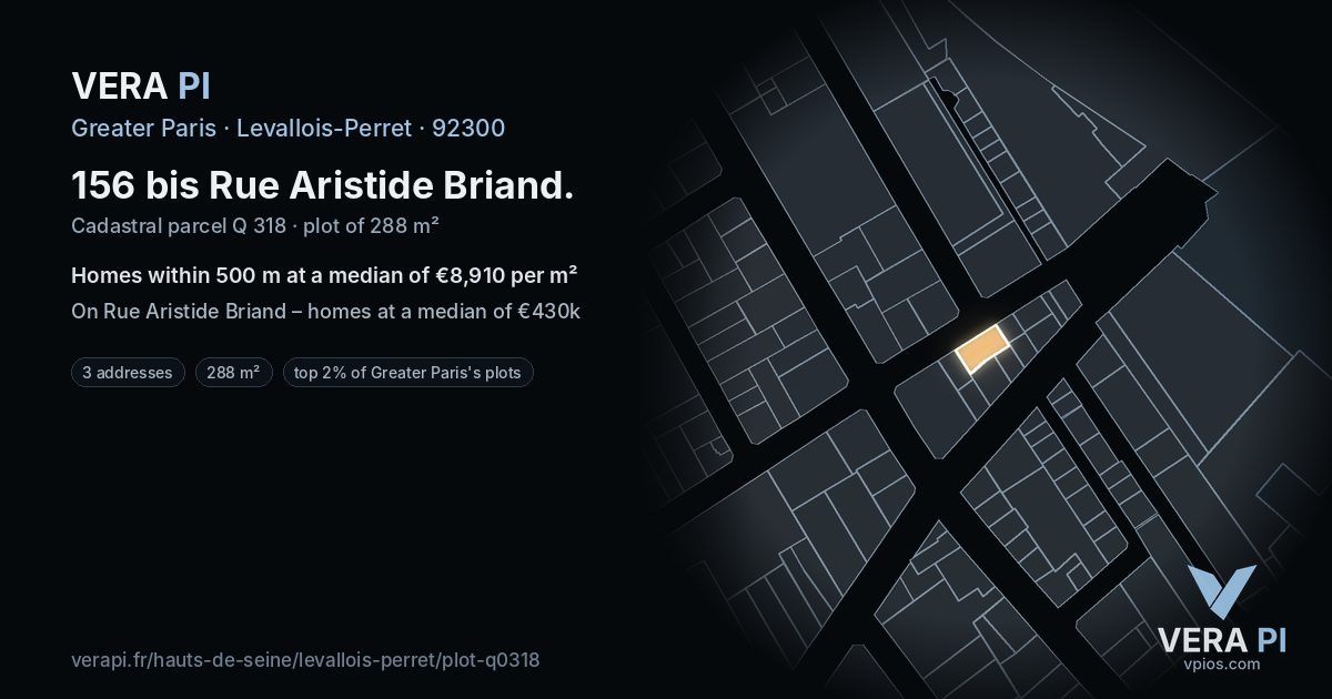 156 bis Rue Aristide Briand, Levallois-Perret at night – the plot lit, the parcels around coloured by the prices near them