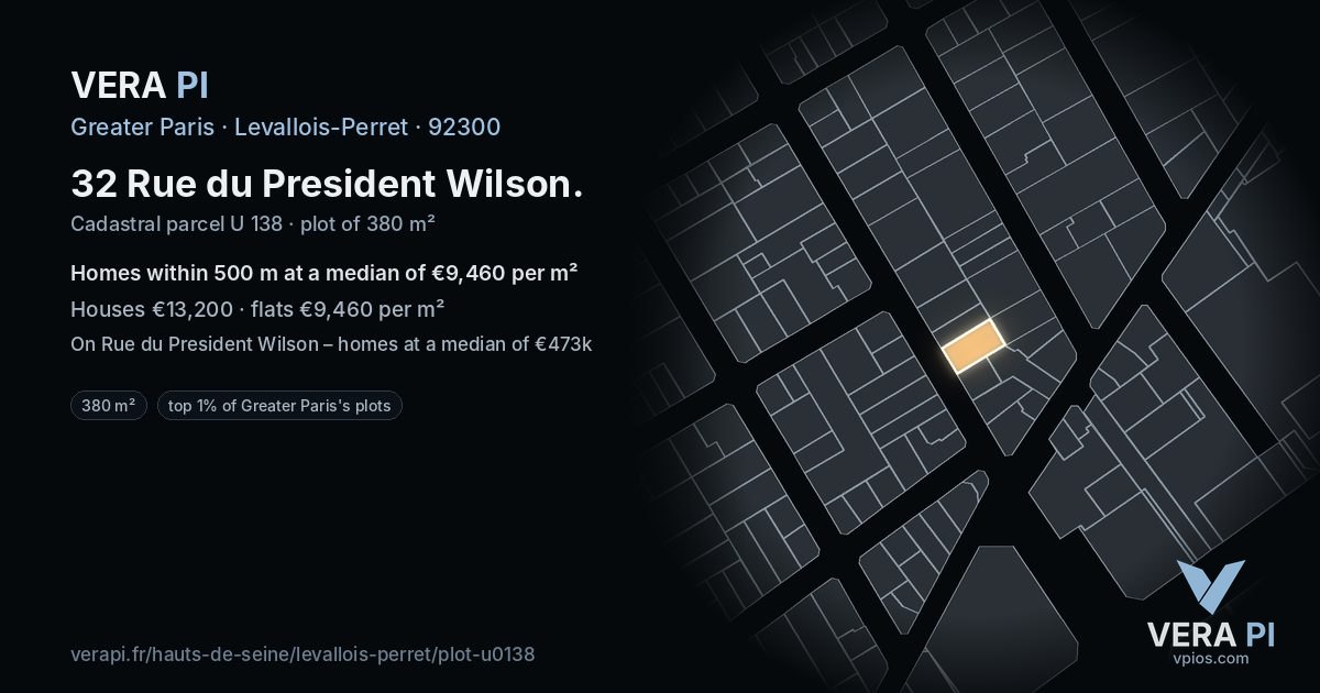 32 Rue du President Wilson, Levallois-Perret at night – the plot lit, the parcels around coloured by the prices near them