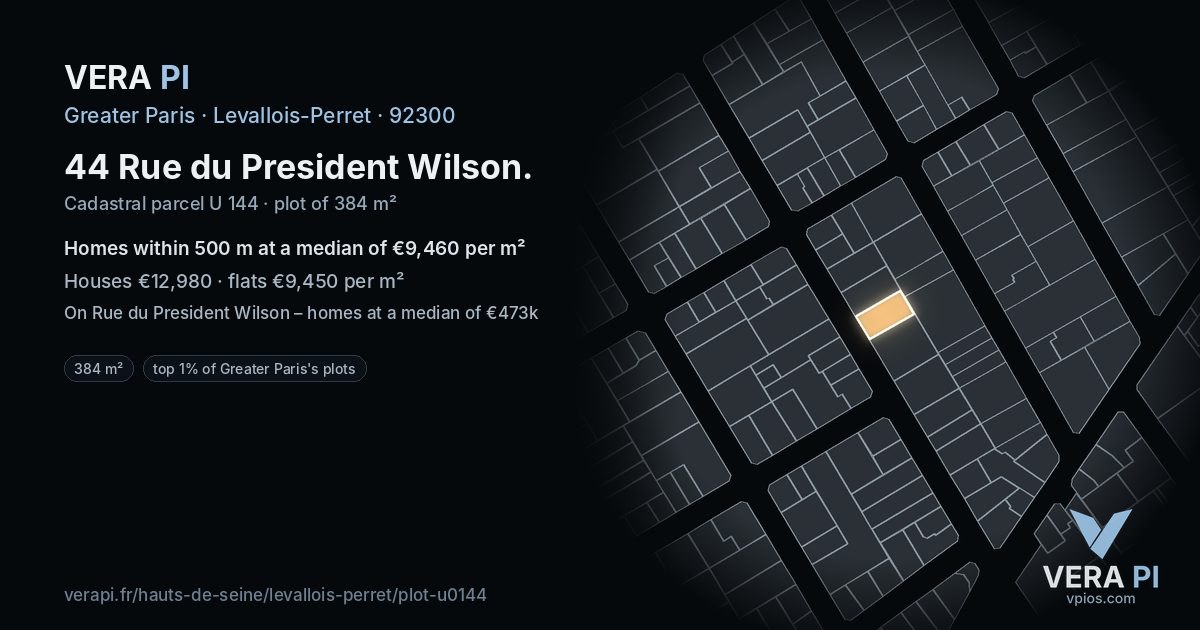44 Rue du President Wilson, Levallois-Perret at night – the plot lit, the parcels around coloured by the prices near them