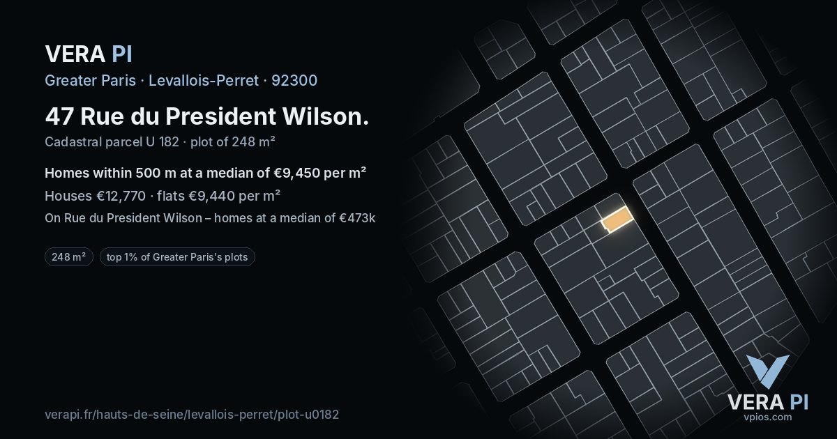 47 Rue du President Wilson, Levallois-Perret at night – the plot lit, the parcels around coloured by the prices near them
