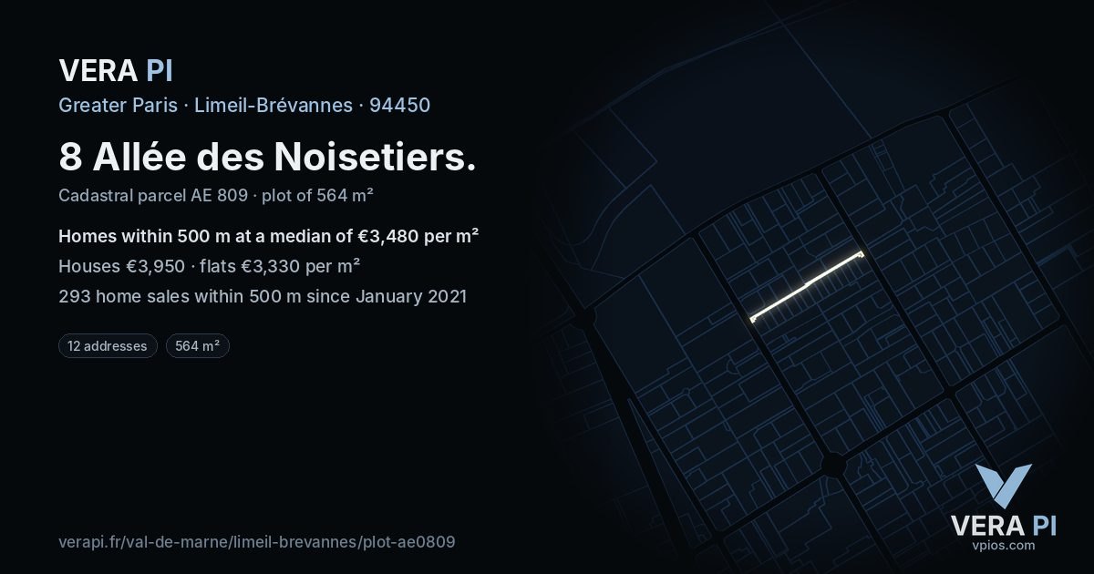 8 Allée des Noisetiers, Limeil-Brévannes at night – the plot lit, the parcels around coloured by the prices near them