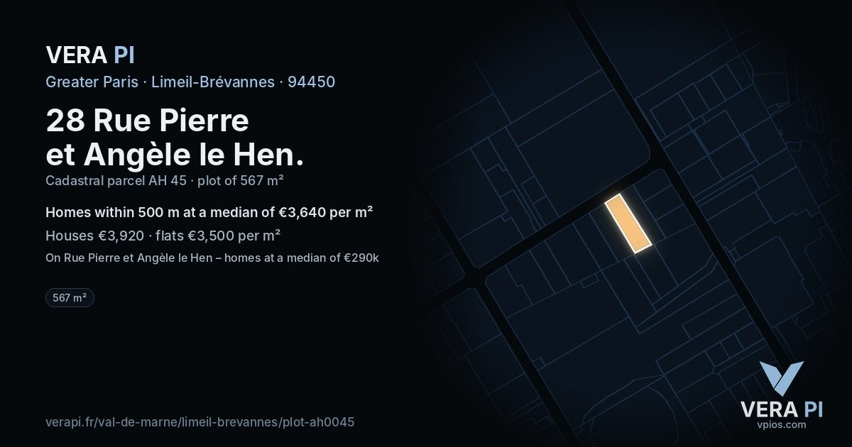 28 Rue Pierre et Angèle le Hen, Limeil-Brévannes at night – the plot lit, the parcels around coloured by the prices near them