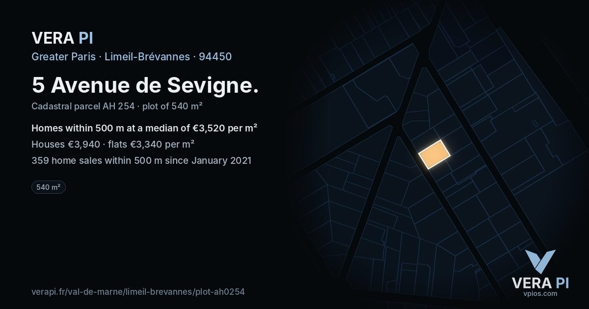 5 Avenue de Sevigne, Limeil-Brévannes at night – the plot lit, the parcels around coloured by the prices near them