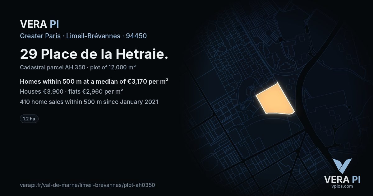 29 Place de la Hetraie, Limeil-Brévannes at night – the plot lit, the parcels around coloured by the prices near them
