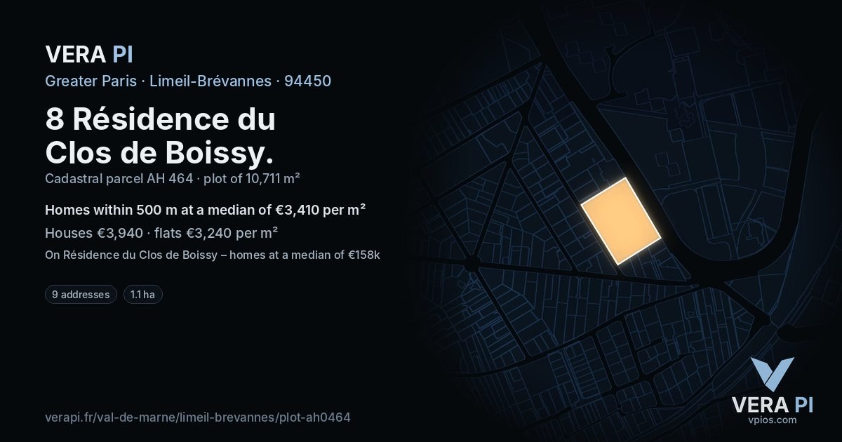 8 Résidence du Clos de Boissy, Limeil-Brévannes at night – the plot lit, the parcels around coloured by the prices near them
