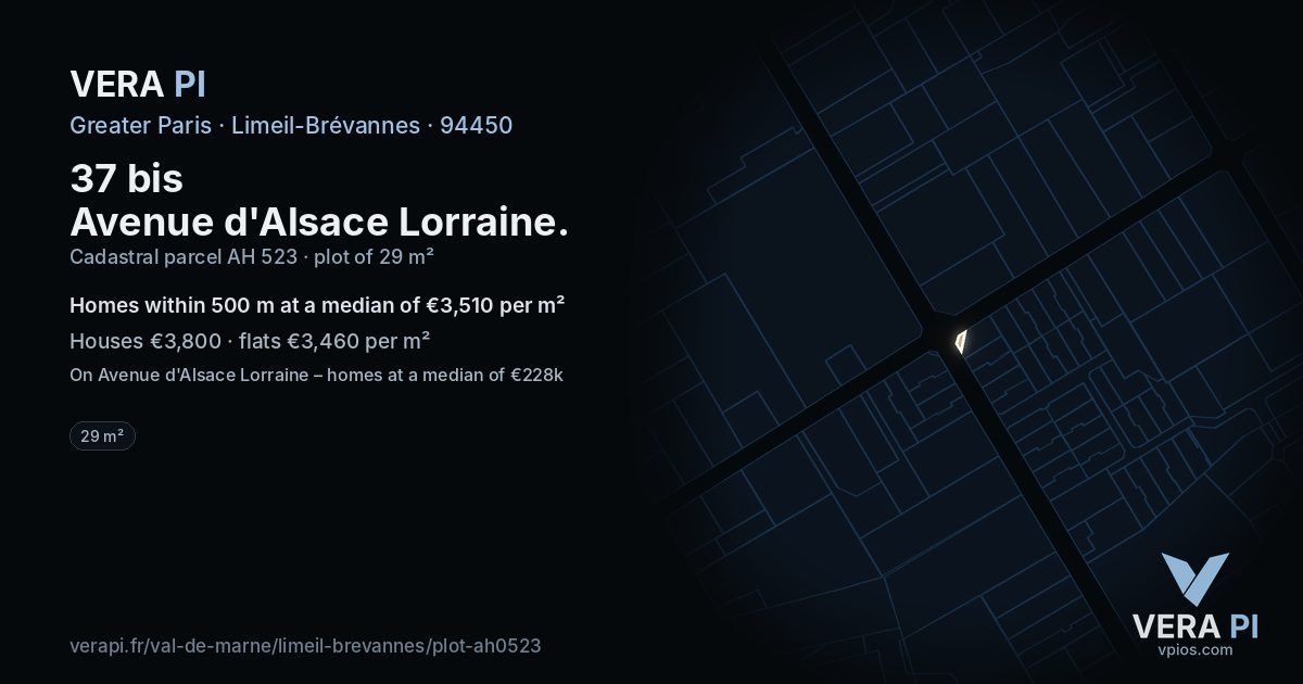 37 bis Avenue d'Alsace Lorraine, Limeil-Brévannes at night – the plot lit, the parcels around coloured by the prices near them