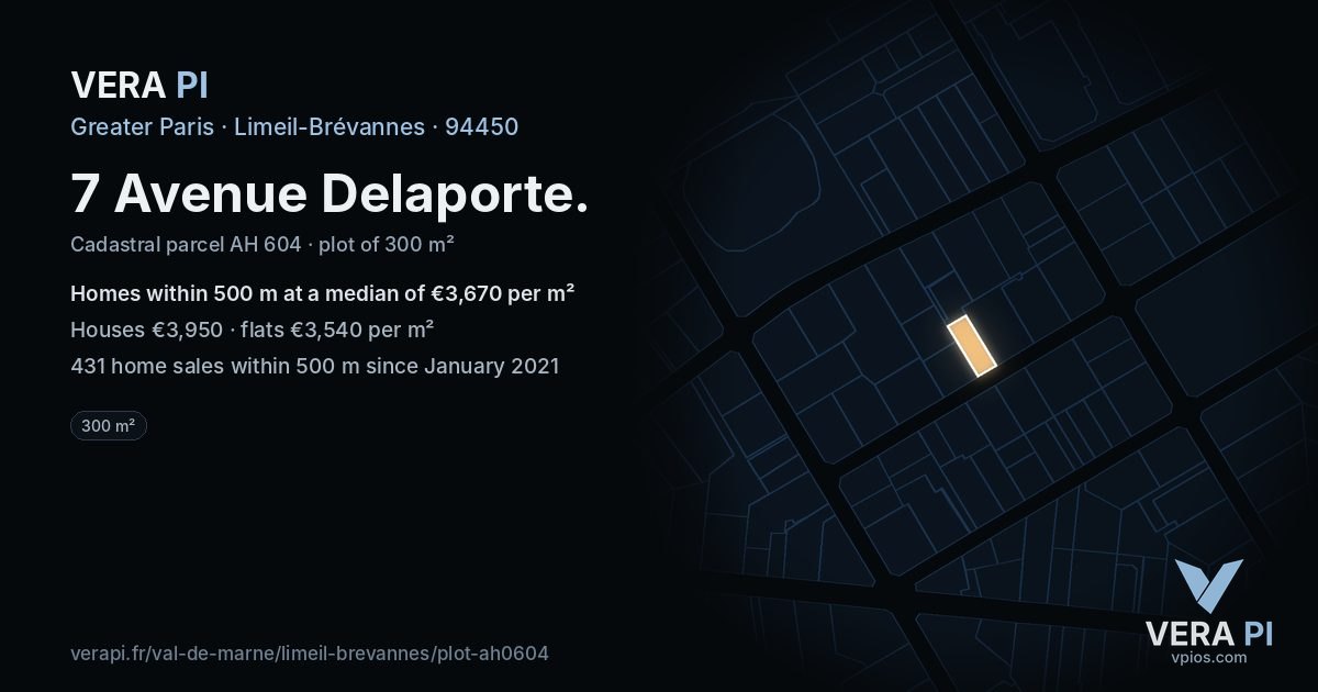7 Avenue Delaporte, Limeil-Brévannes at night – the plot lit, the parcels around coloured by the prices near them