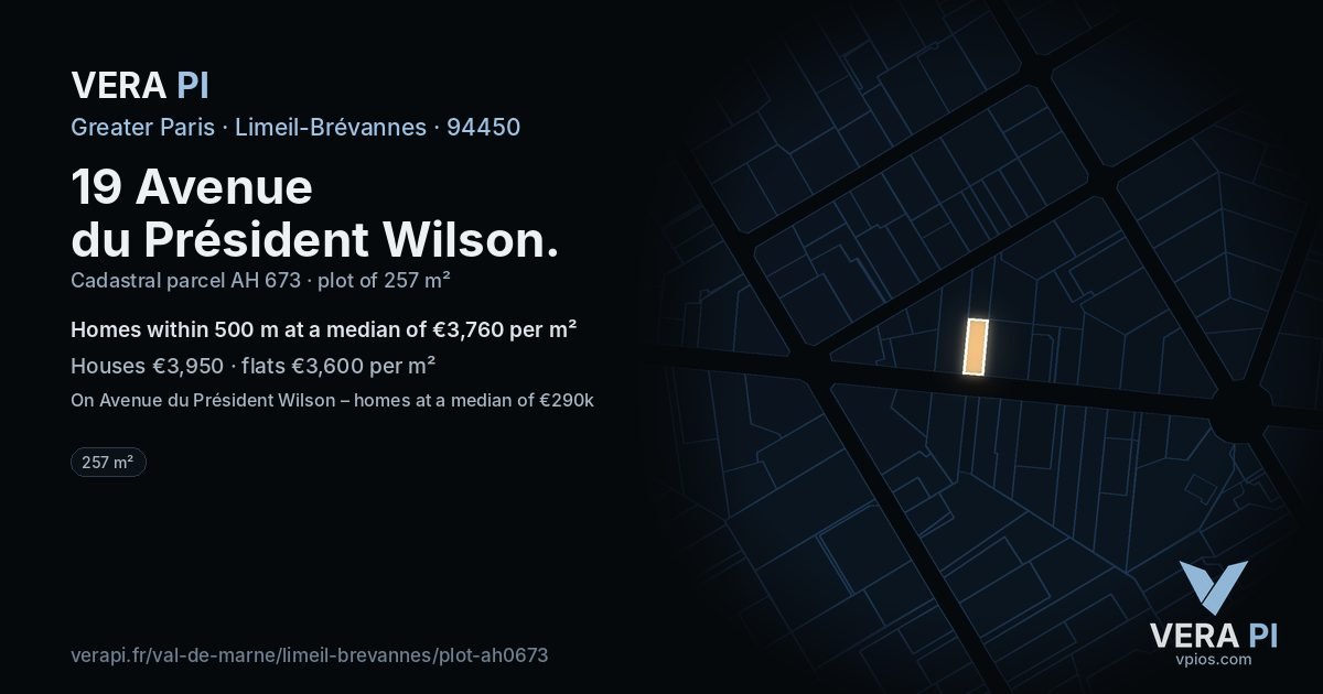 19 Avenue du Président Wilson, Limeil-Brévannes at night – the plot lit, the parcels around coloured by the prices near them