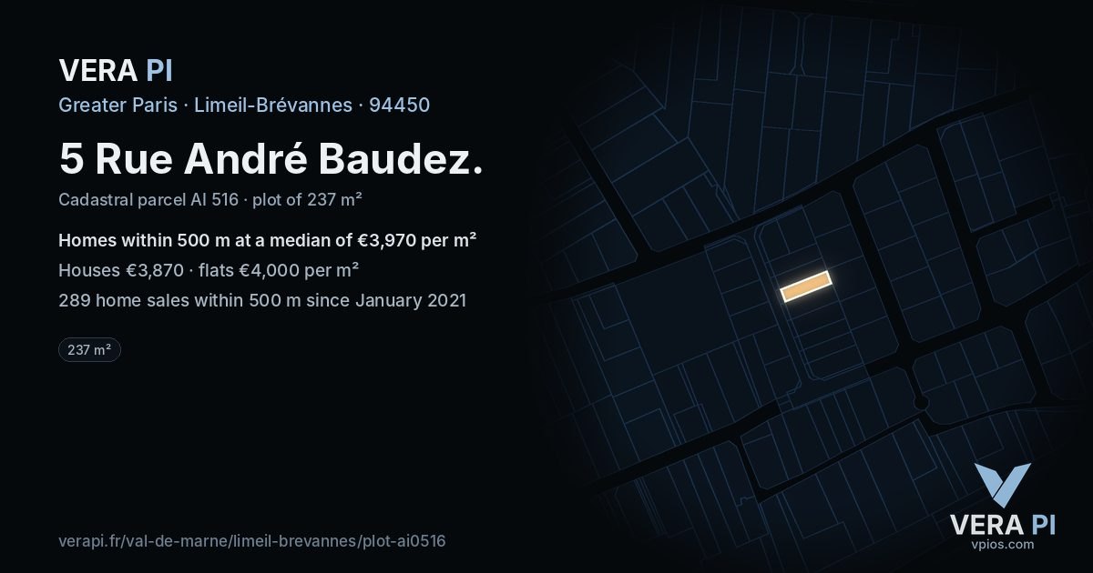 5 Rue André Baudez, Limeil-Brévannes at night – the plot lit, the parcels around coloured by the prices near them