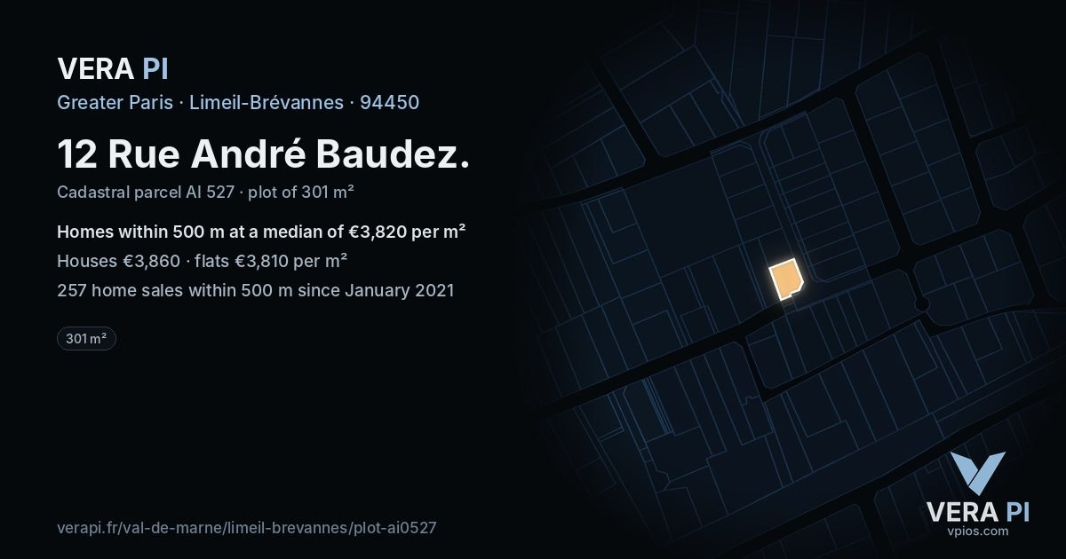 12 Rue André Baudez, Limeil-Brévannes at night – the plot lit, the parcels around coloured by the prices near them