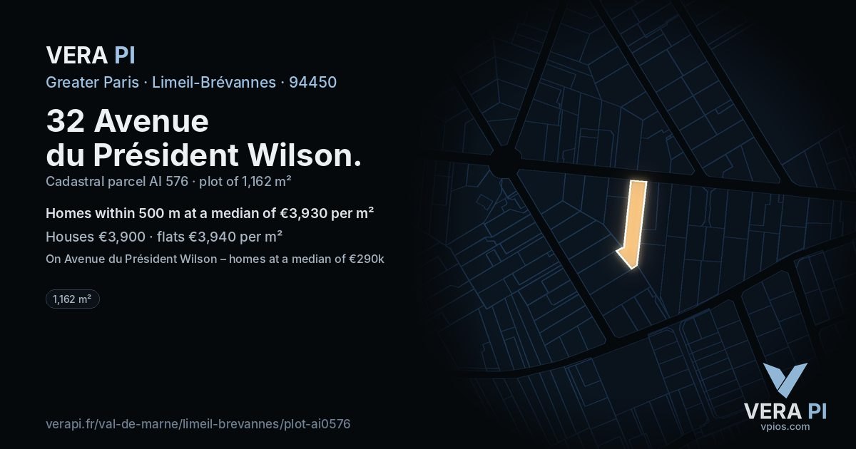 32 Avenue du Président Wilson, Limeil-Brévannes at night – the plot lit, the parcels around coloured by the prices near them