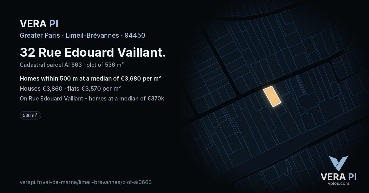 32 Rue Edouard Vaillant, Limeil-Brévannes at night – the plot lit, the parcels around coloured by the prices near them
