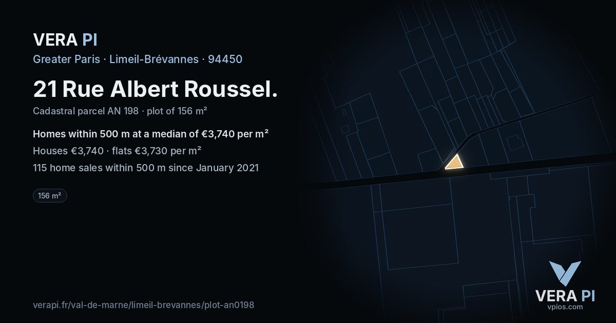 21 Rue Albert Roussel, Limeil-Brévannes at night – the plot lit, the parcels around coloured by the prices near them