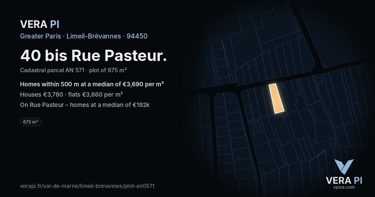 40 bis Rue Pasteur, Limeil-Brévannes at night – the plot lit, the parcels around coloured by the prices near them