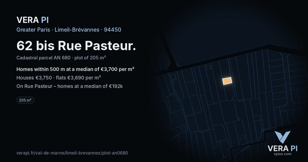 62 bis Rue Pasteur, Limeil-Brévannes at night – the plot lit, the parcels around coloured by the prices near them
