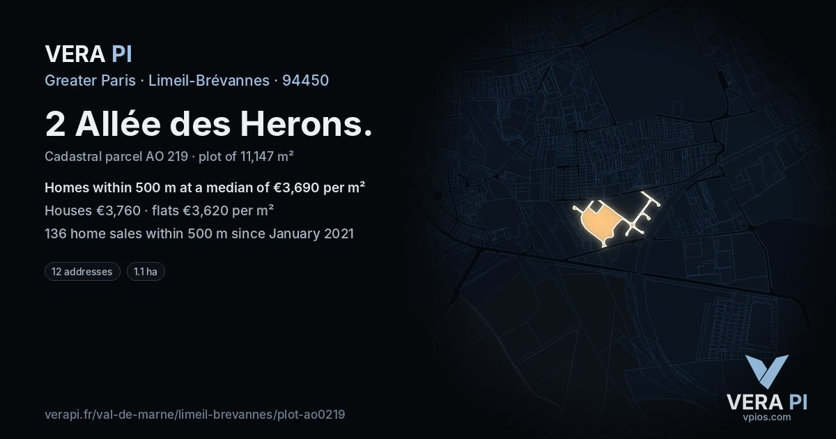 2 Allée des Herons, Limeil-Brévannes at night – the plot lit, the parcels around coloured by the prices near them
