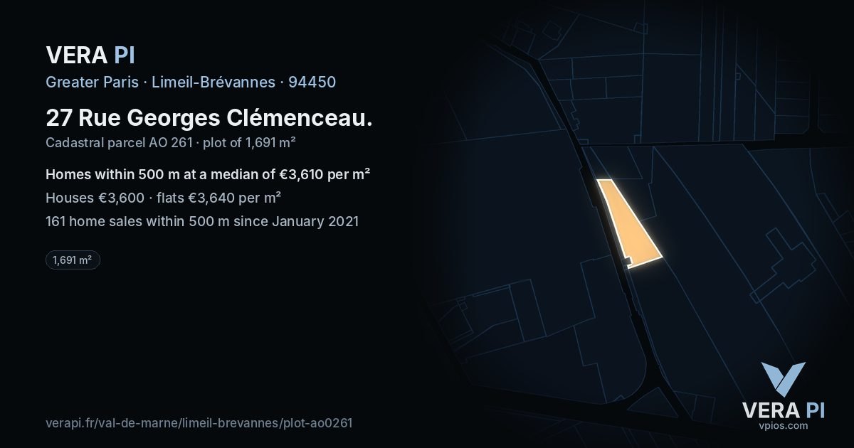 27 Rue Georges Clémenceau, Limeil-Brévannes at night – the plot lit, the parcels around coloured by the prices near them