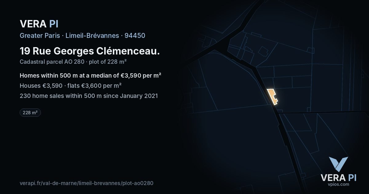 19 Rue Georges Clémenceau, Limeil-Brévannes at night – the plot lit, the parcels around coloured by the prices near them