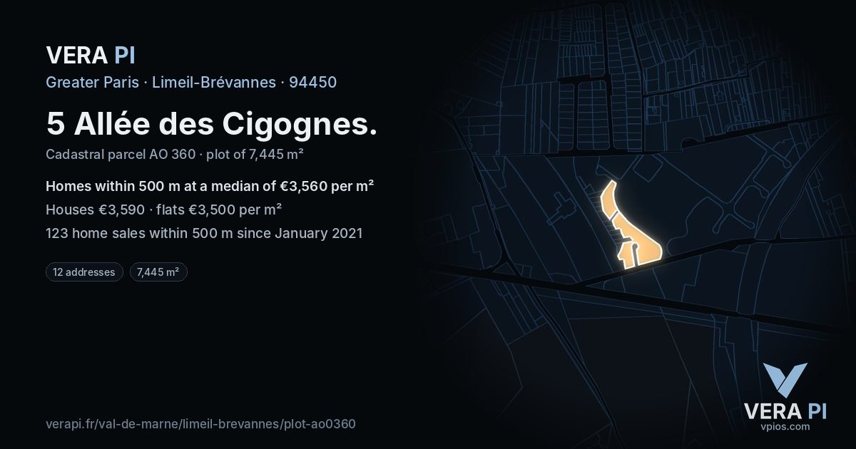 5 Allée des Cigognes, Limeil-Brévannes at night – the plot lit, the parcels around coloured by the prices near them