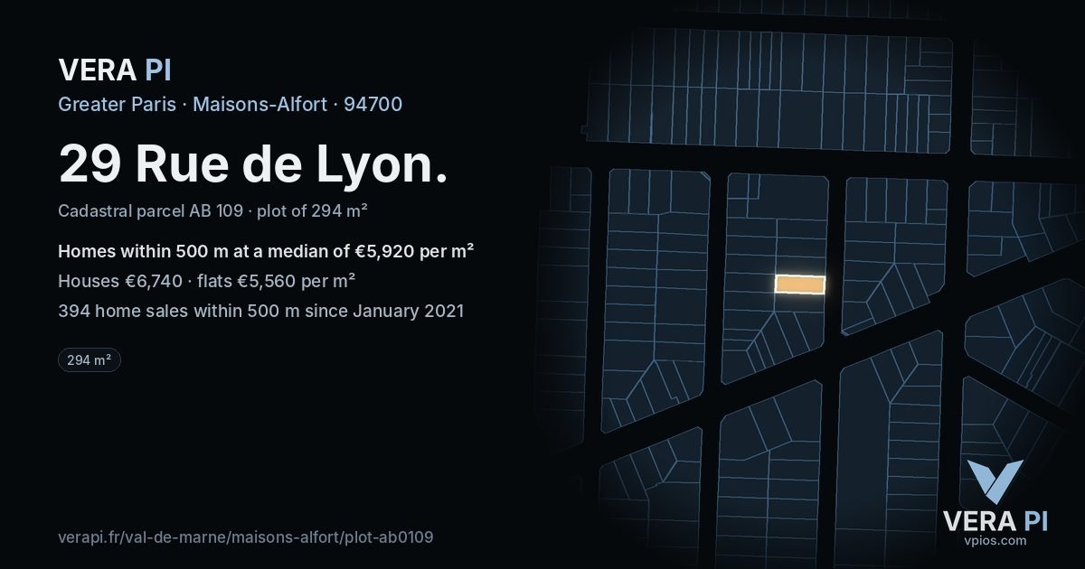 29 Rue de Lyon, Maisons-Alfort at night – the plot lit, the parcels around coloured by the prices near them