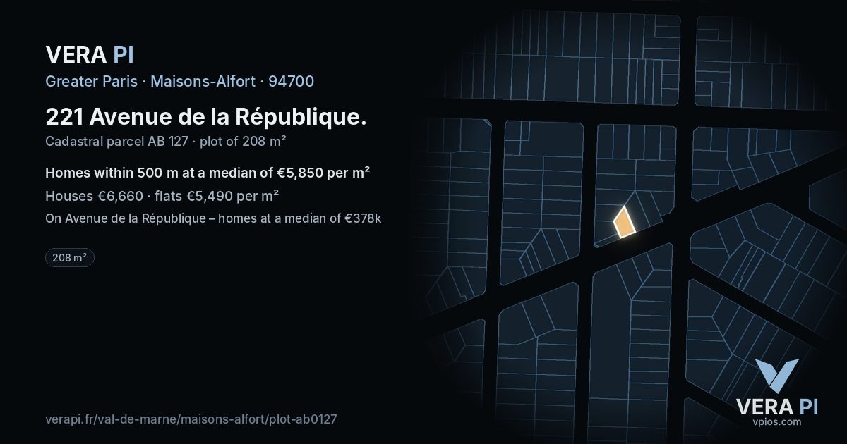 221 Avenue de la République, Maisons-Alfort at night – the plot lit, the parcels around coloured by the prices near them