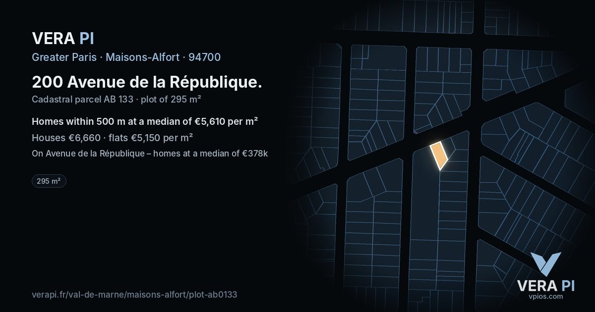 200 Avenue de la République, Maisons-Alfort at night – the plot lit, the parcels around coloured by the prices near them