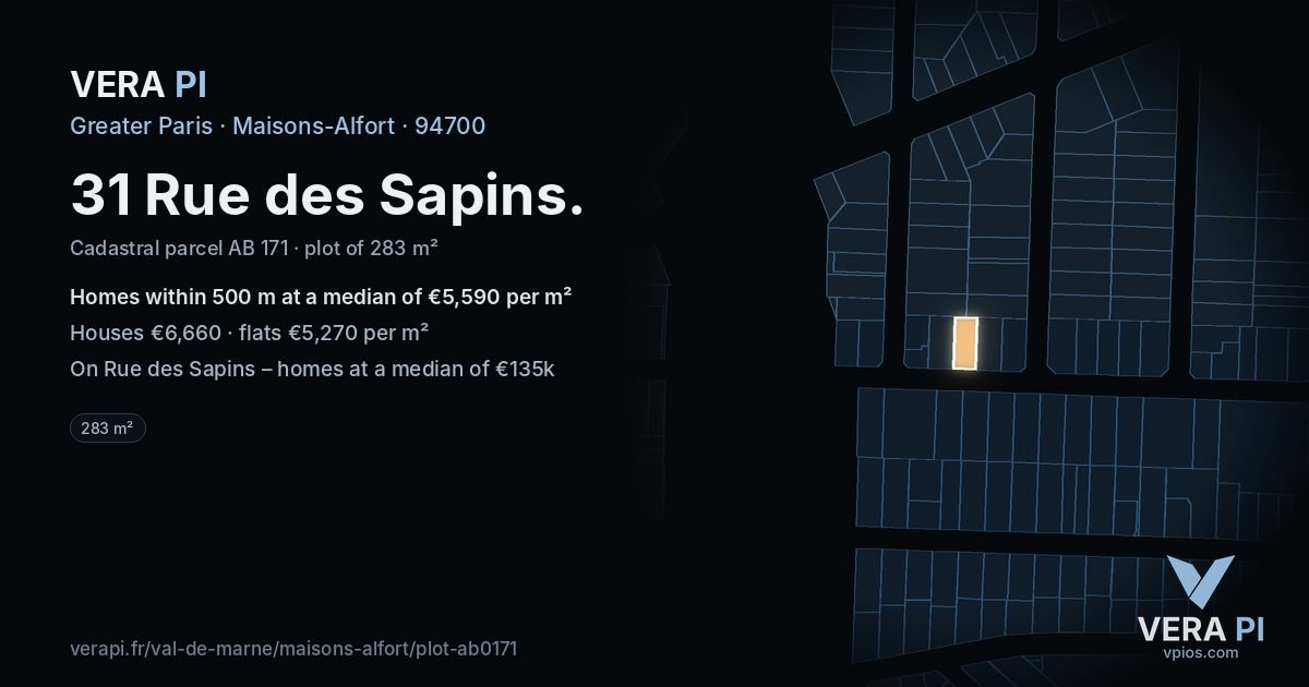 31 Rue des Sapins, Maisons-Alfort at night – the plot lit, the parcels around coloured by the prices near them