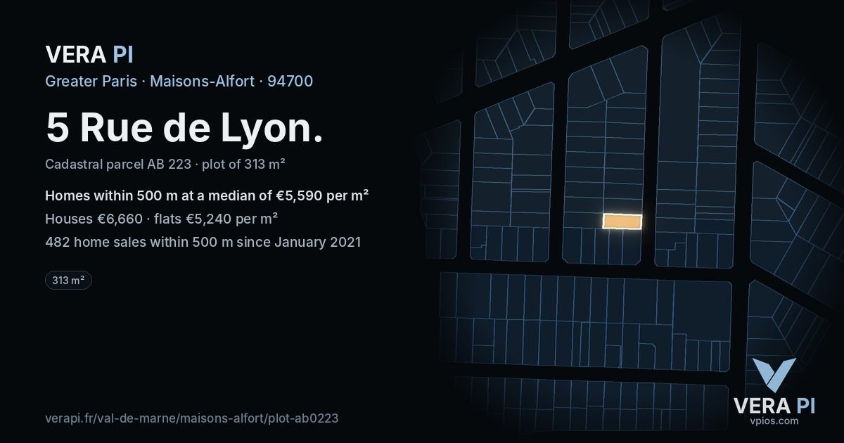 5 Rue de Lyon, Maisons-Alfort at night – the plot lit, the parcels around coloured by the prices near them