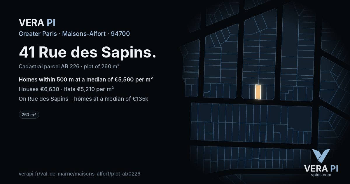 41 Rue des Sapins, Maisons-Alfort at night – the plot lit, the parcels around coloured by the prices near them