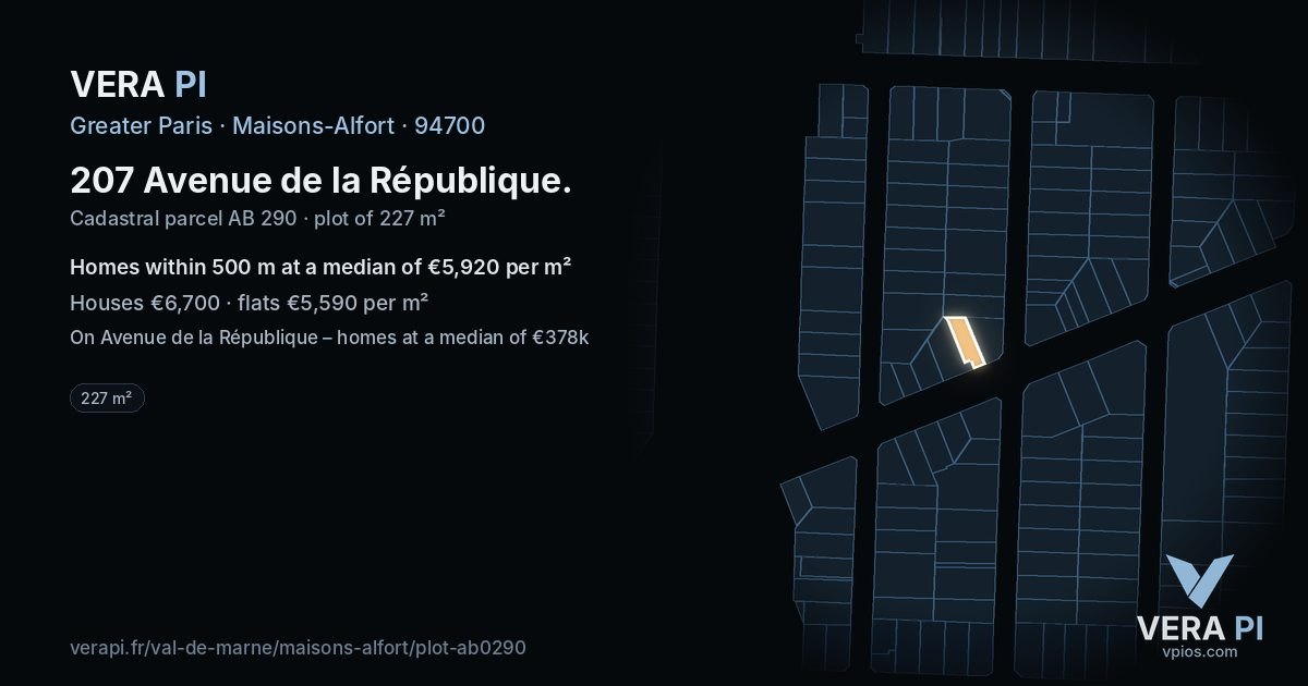 207 Avenue de la République, Maisons-Alfort at night – the plot lit, the parcels around coloured by the prices near them