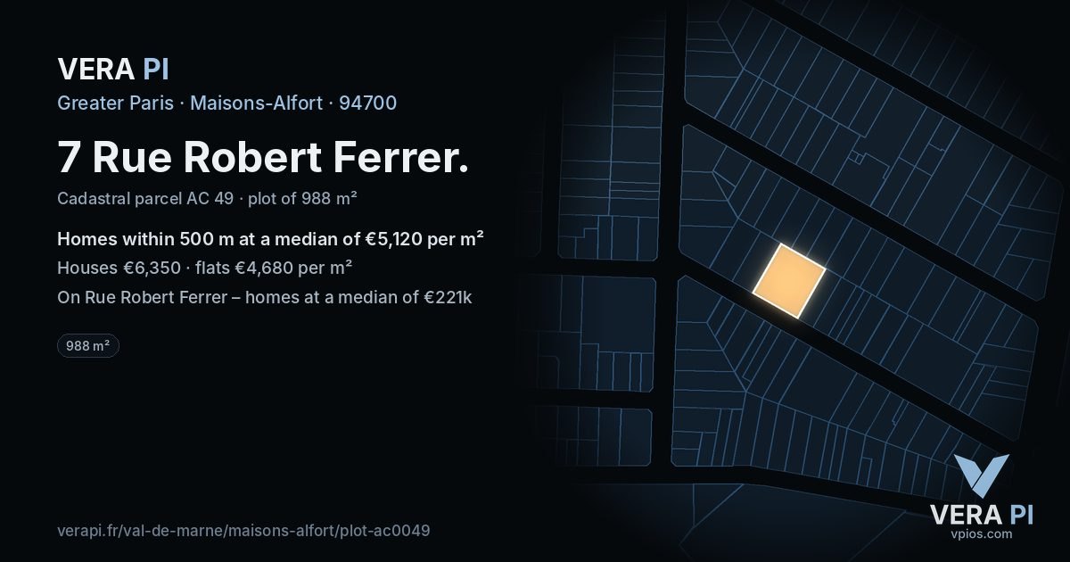 7 Rue Robert Ferrer, Maisons-Alfort at night – the plot lit, the parcels around coloured by the prices near them