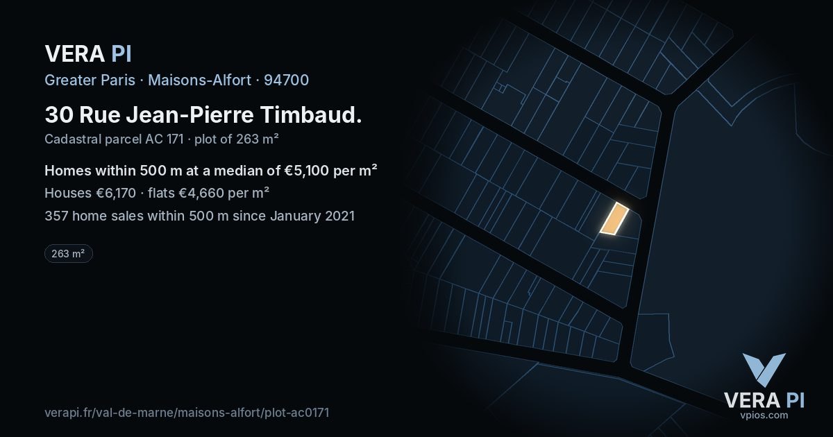 30 Rue Jean-Pierre Timbaud, Maisons-Alfort at night – the plot lit, the parcels around coloured by the prices near them